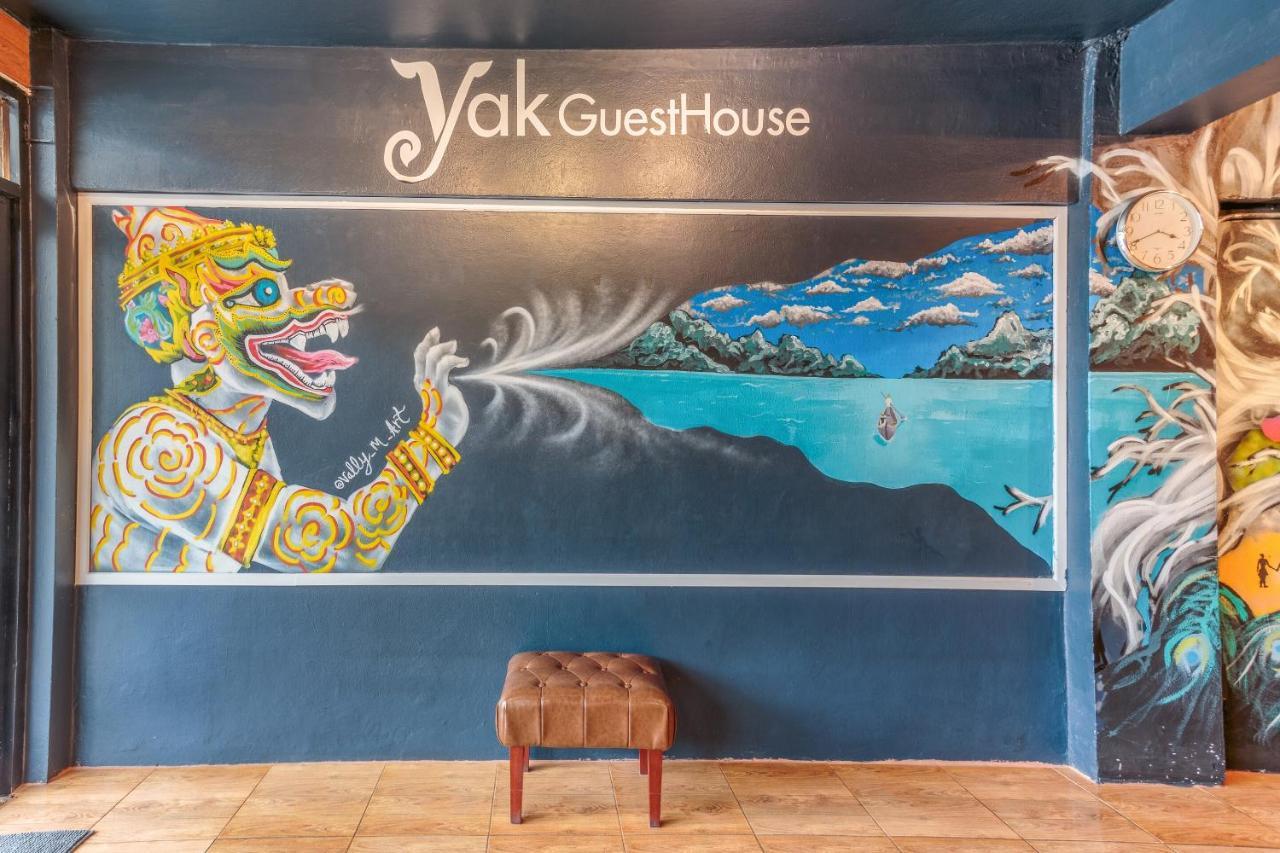 Yak Guesthouse เชียงใหม่ ภายนอก รูปภาพ